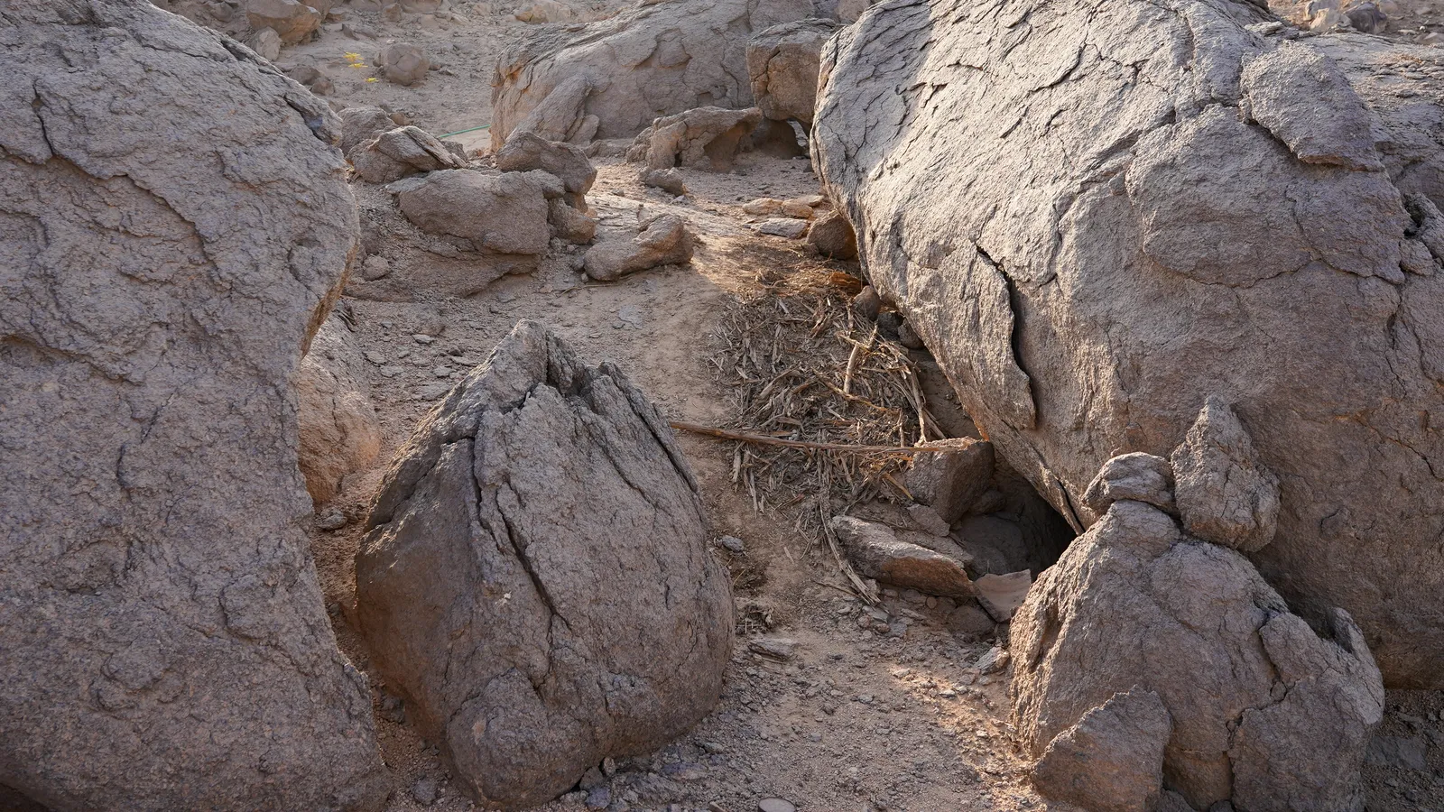 The rocky site on Bigeh, before the building started