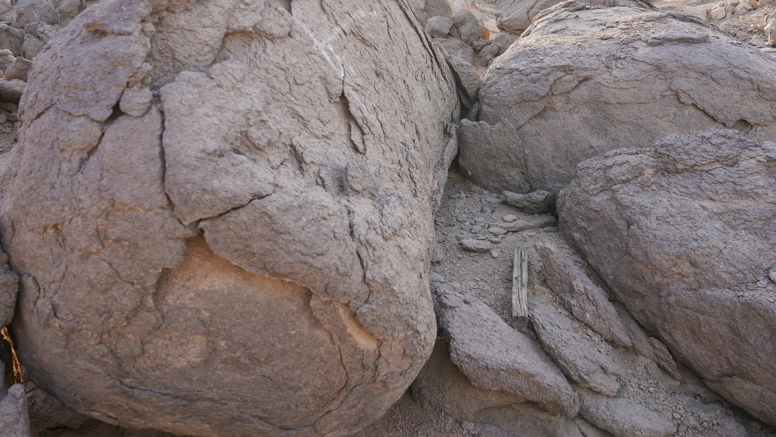 The rocky site on Bigeh, before the building started